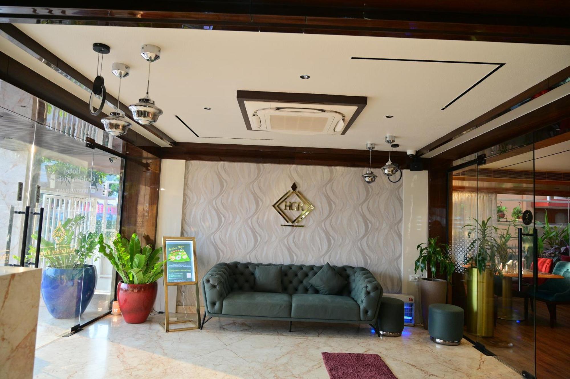 Hotel Golden Riviera Mysore Exterior foto